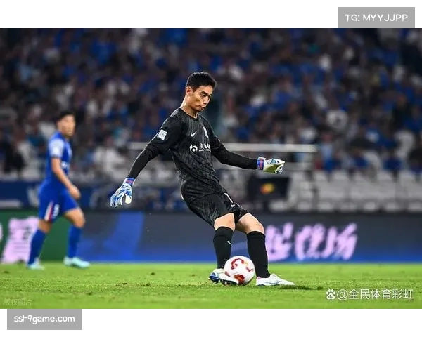 申花边路防守薄弱环节突出 快速反击时后卫线频频失位